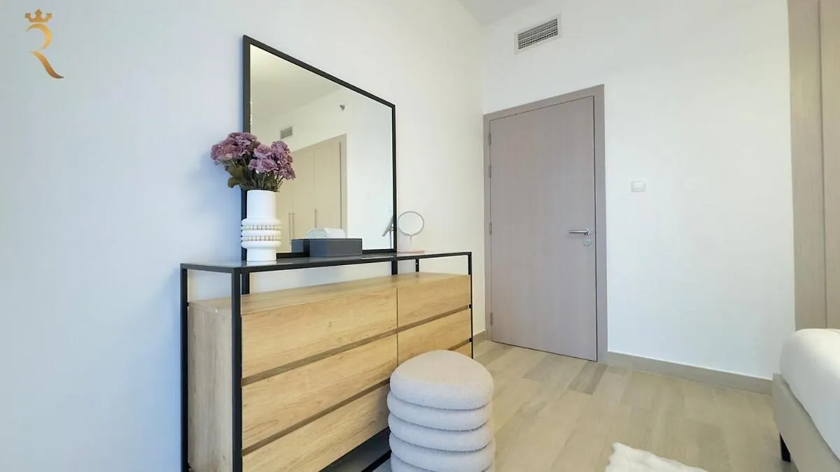 Stylish 1Br Apartment Prime Yas Island Location アブダビ
